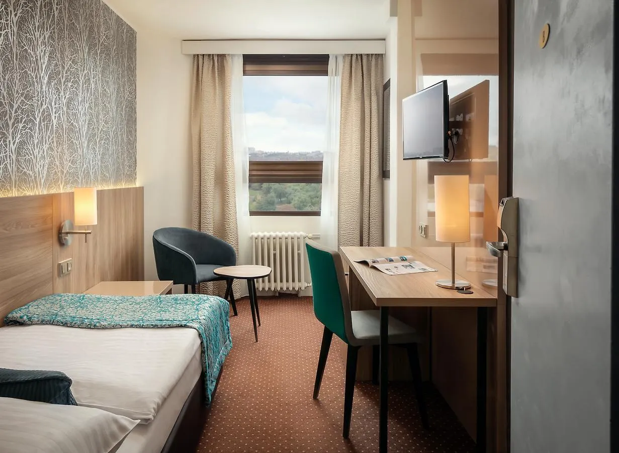 Congress & Wellness Hotel Olsanka Praga 4*,