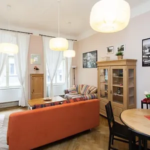 Andrews Centre Praag