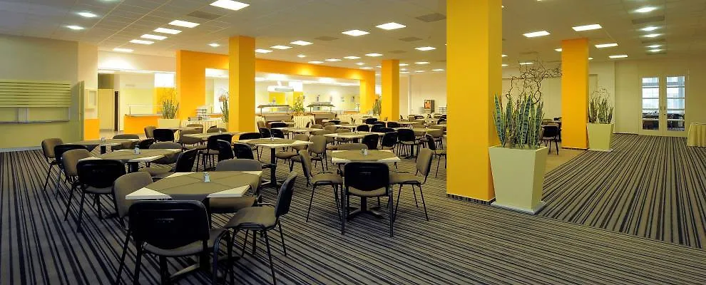 Congress & Wellness Hotel Olsanka Prague 4*,